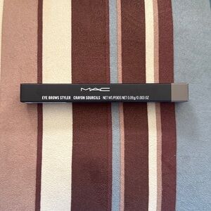 MAC Eye Brows Styler *Stylized*